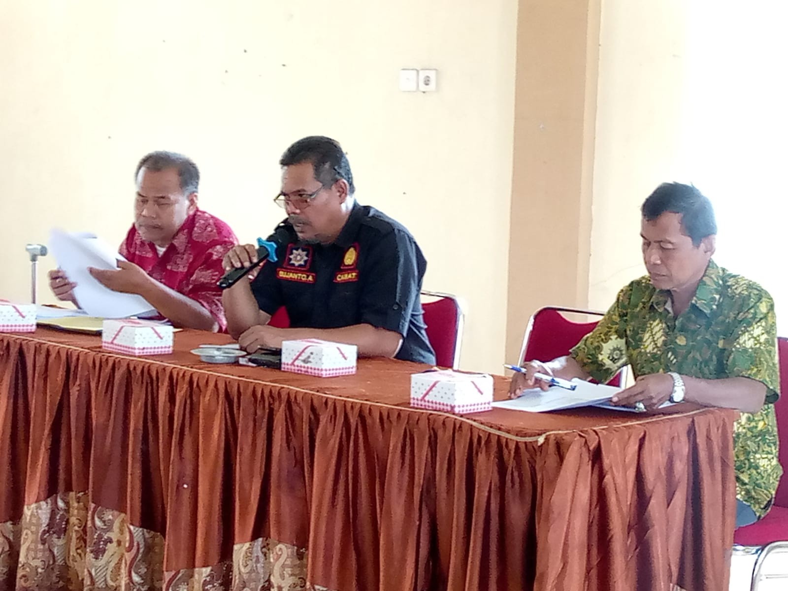  Camat Kubung Buka Rapat Koordinasi Kelompok Tani