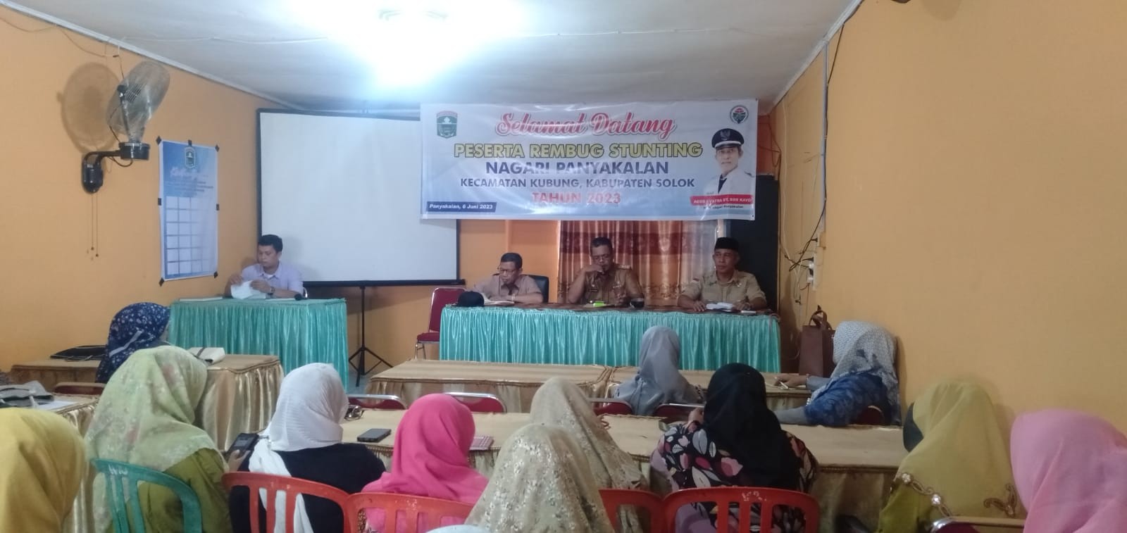 CAMAT BUKA ACARA REMBUK STUNTING NAGARI PANYAKALAN