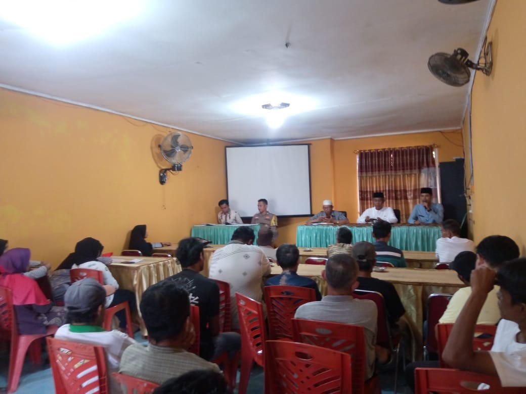 SEKCAM HADIRI PENYALURAN BANTUAN BLT-DD NAGARI PANYAKALAN